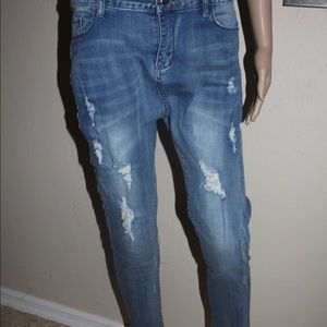 Fashion nova ripped pearl jeans